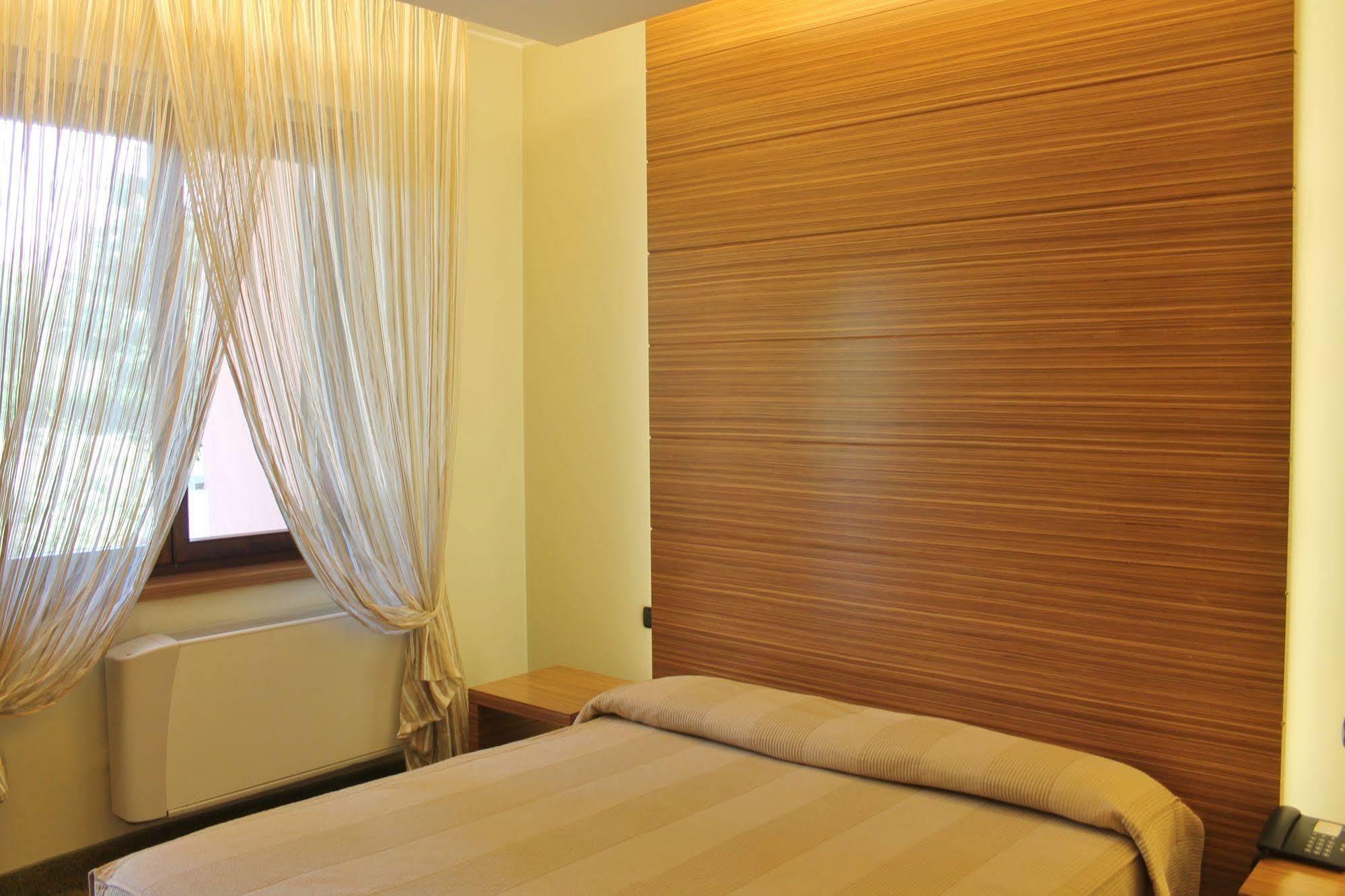 Hotel Sirio - Sure Collection By Western Medolago